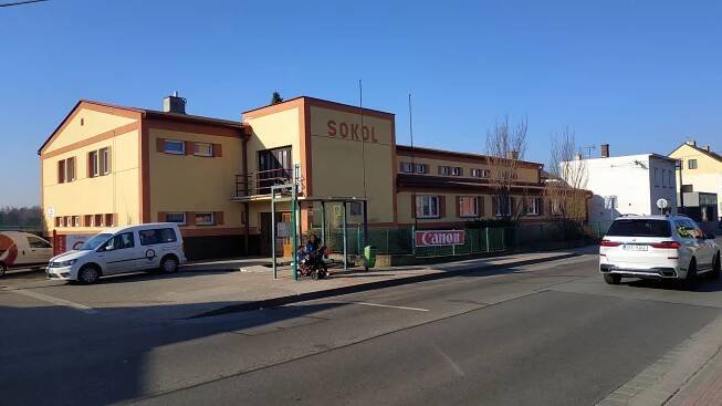 Fotogalerie • Sokolovna Rosice nad Labem (Sportovní hala) • Mapy.com
