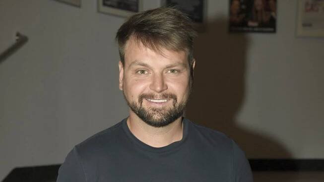 Zpěvák Josef Vágner se stal podruhé otcem: Těhotenství manželky se mu podařilo celých 9 měsíců tajit - Super.cz