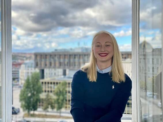 „Největším rizikem pro queer lidi není identita, ale izolace,“ říká psychoterapeutka Petra Vávrová