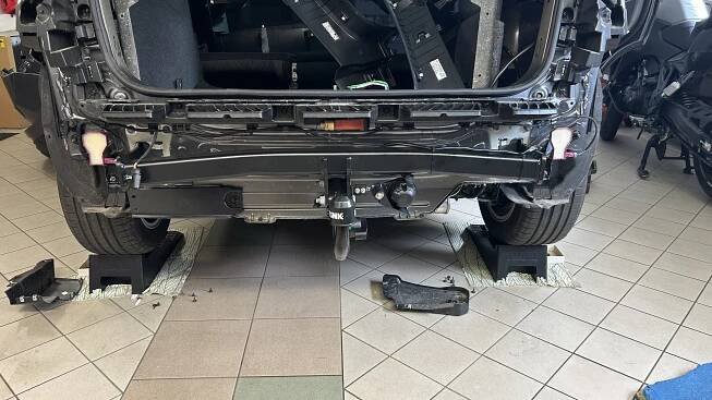 Škoda Karoq rok výroby 2023 - tažné zařízení BMA Brink + 7 pin Erich Jaeger - fatomas.cz