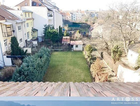 Pronájem, podkrovní byt 2+kk, 44 m², + terasa 10 m2 + zahrada, Brno - Černovice, Charbulova ul. | ARTOSS realitní kancelář