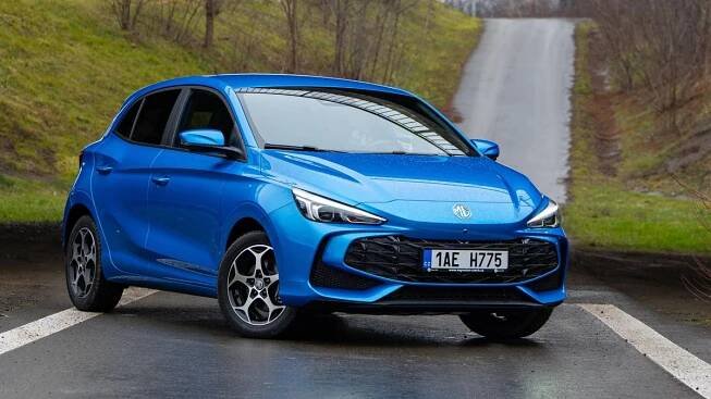 Čínská Fabia má 195 koní, žere pod pět litrů a stojí méně než půl milionu. Otestovali jsme hybridní MG3 - Garáž.cz