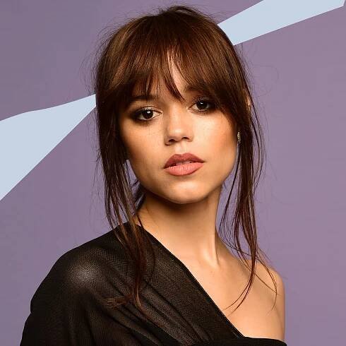 Jenna Ortega und die Missbrauchsvorwürfe gegen ihren “Wednesday”-Kollegen Percy Hynes White: Wieso man sie damit in Ruhe lassen sollte