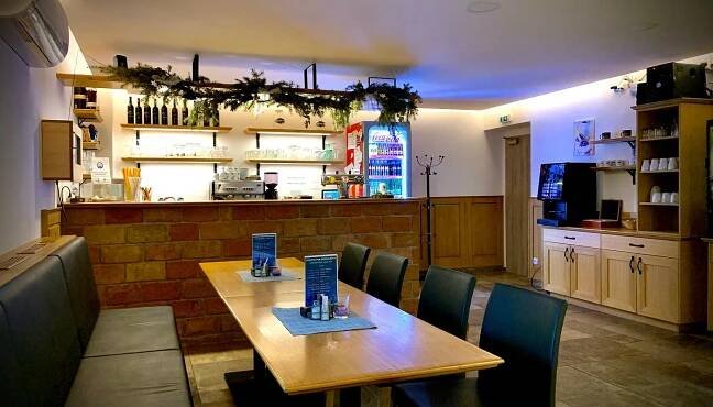Vnitřní bar restaurace