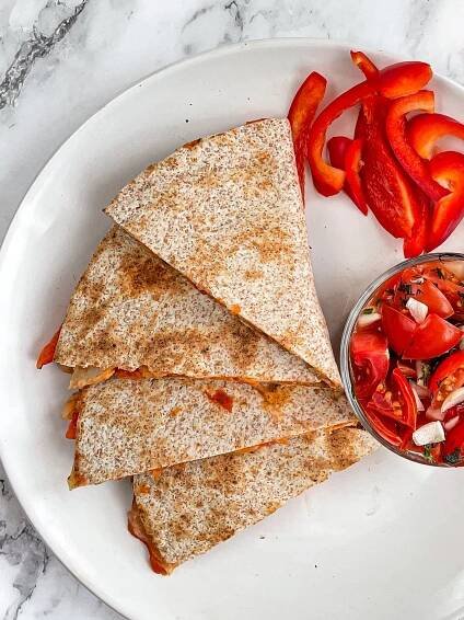 Friday Fakeaway Quesadillas! - Nics Nutrition