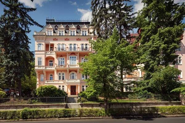 Villa Smetana **** – Wellness Tour