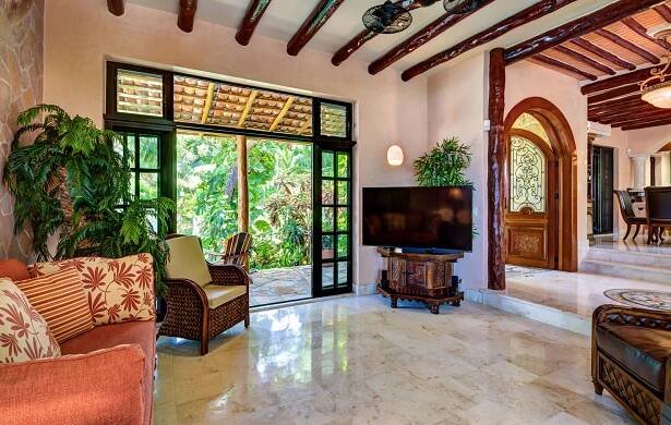 Casa GiGi | Playa del Carmen Villa Rentals | UNO Retreats - Tulum Luxury Villa Rentals & Riviera Maya