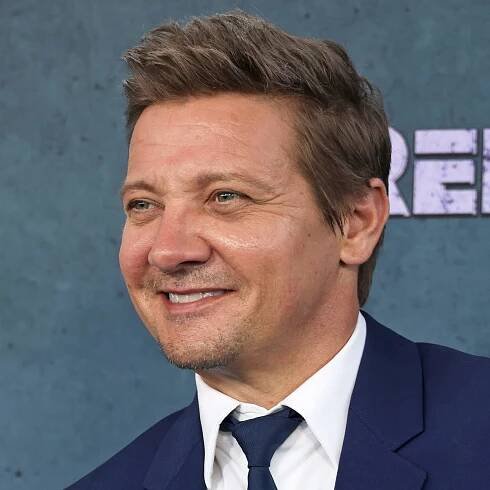 Jeremy Renner Just Shared a Look at His Dumbbell Workout