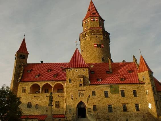 Výlet ŠD na hrad Bouzov – Základní škola Šumperk, 8.května
