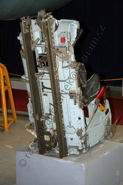 SOV - KS-3 : Vystřelovací sedadla