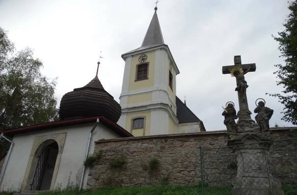Bartošovice v Orlických horách – kostel sv. Máří Magdalény