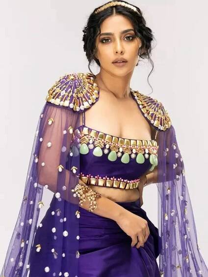 Aishwarya Lekshmi flaunts stunning fashion