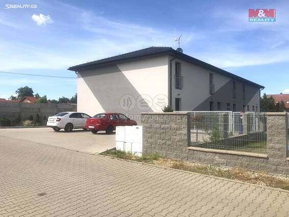 Pronájem bytu 2+kk 47 m², K Jahodovce, Kostelec nad Labem