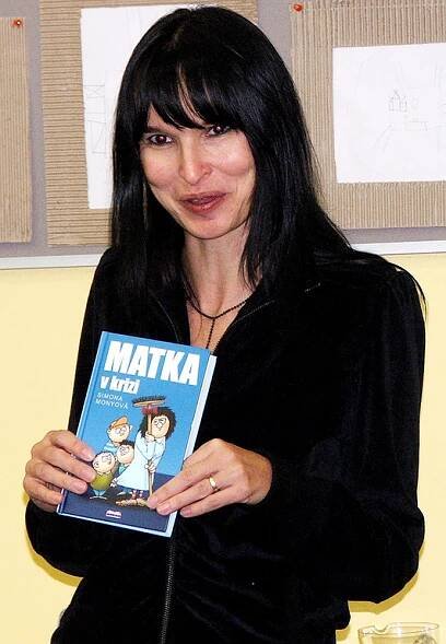 Simona Monyová besedovala ve Slavoji