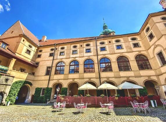 Poznejte krásy zámku Mělník: vstupenka na prohlídku s průvodcem