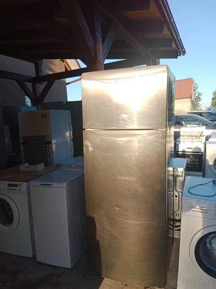 Lednice s mrazakem Ariston Hotpoint
