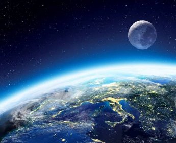 Země a měsíc pohled z vesmíru v noci - Evropa