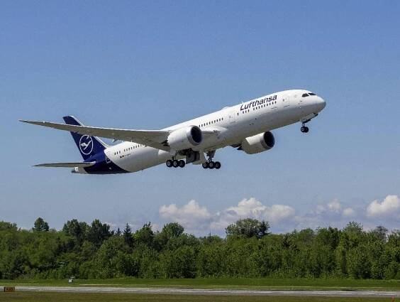 Lufthansa očekává převzetí prvního dreamlineru v létě, interiér si dodělá sama