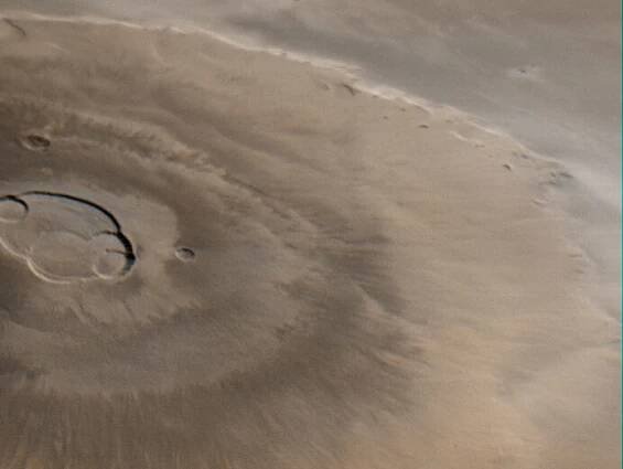 Sonda Mars Odyssey pořídila neuvěřitelný snímek Olympus Mons, největší sopky sluneční soustavy