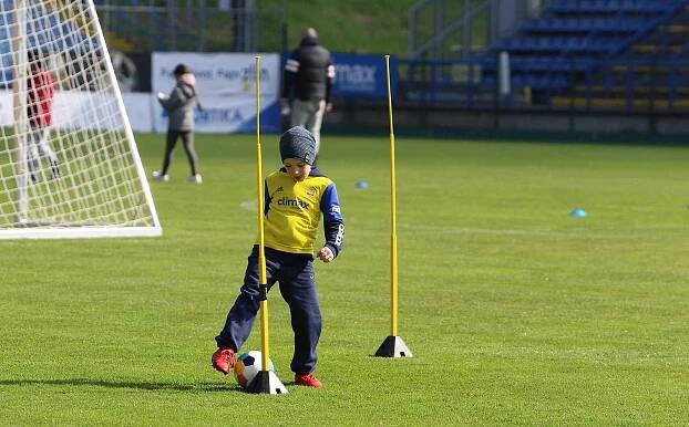 Vedení ligového klubu FC Fastav uspořádalo na stadionu Letná akci pro veřejnost, která byla součástí oslav výročí 700 let města Zlín.