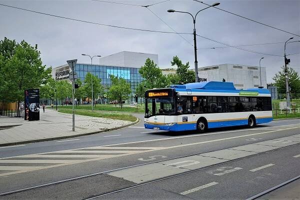 Víkend v ostravské MHD: Výluky páteřních tramvají i posily po Baníku