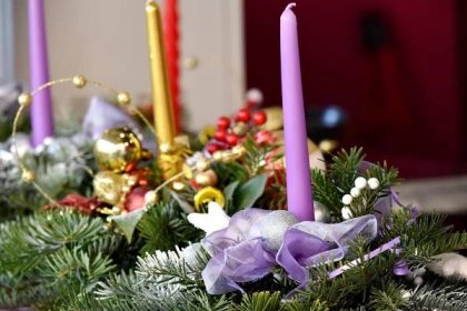 svíčky, vánoční, dekorace, dary, ručně vyráběné, fialová, svíčka, oslava, design interiéru, svítí