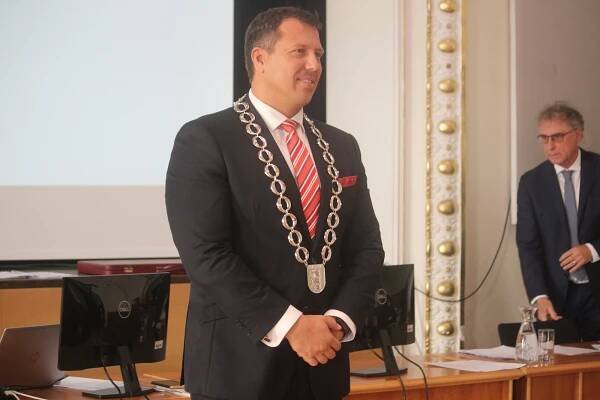 Opava má nové vedení, funkce rozděleny, chvílemi bylo na zastupitelstvu dusno