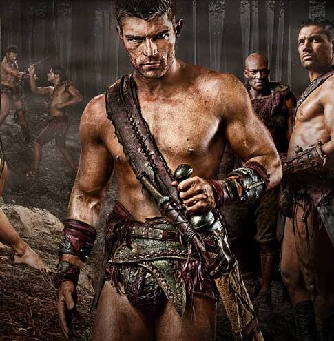 Liam McIntyre jako Spartacus