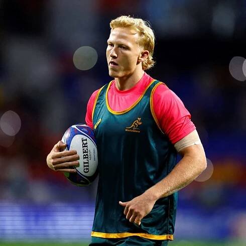 Wallabies flyhalf Gordon moves to league with Gold Coast Titans