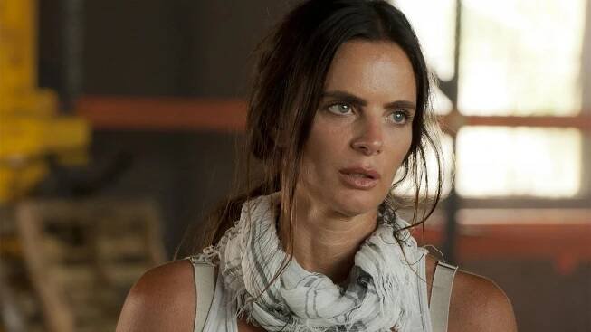 Status: Nežádoucí - Zoufalé prostředky - Z filmu - Gabrielle Anwar