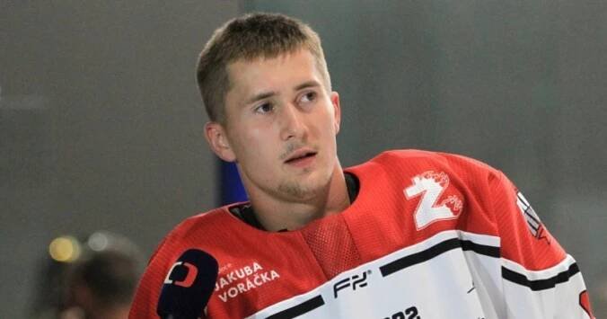 Martin Nečas si díky působení v NHL vydělává astronomické částky. Z této roční sumy se vám protočí panenky