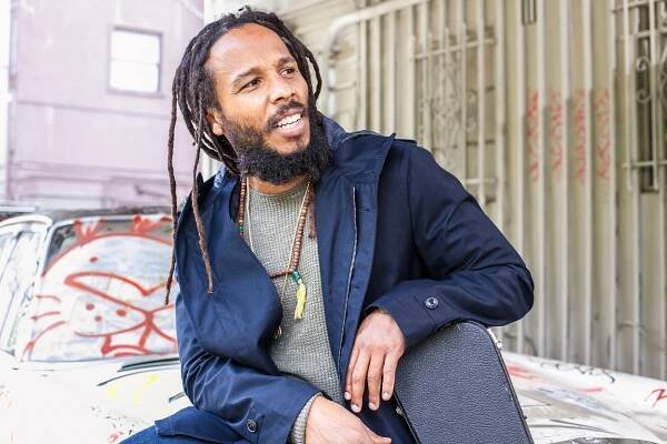 Ziggy Marley vystoupí na Colours. Syn Boba Marleyho zahraje v ČR poprvé