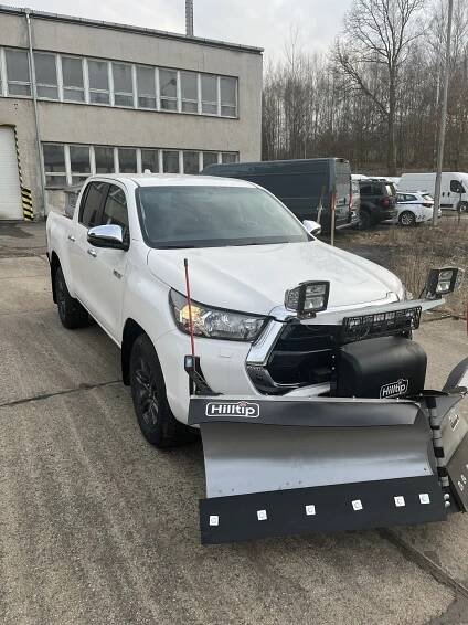 Toyota Hilux Pluhová nástavba Hilltip