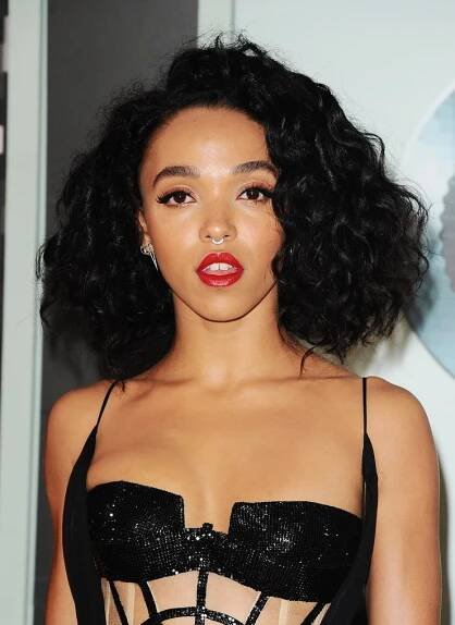 22 Hot And Sexy Pictures Of FKA Twigs That Will Set Your Heart Racing | CBG