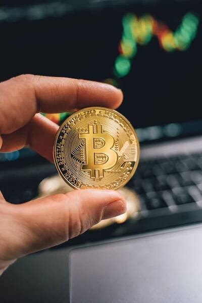 Vznikla jako vtip, kryptoměna dogecoin vyskočila o třetinu - byznys