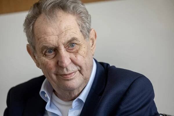 Miloš Zeman si spokojeně užívá důchodu. 