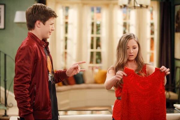 Melissa a Joey - Nepleť se do mých věcí - Z filmu - Nick Robinson, Taylor Spreitler