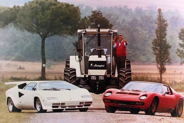 Enzo Ferrari a Ferruccio Lamborghini. Legendární spor zažehla vadná spojka, náhradní díl používaly traktory Lamborghini
