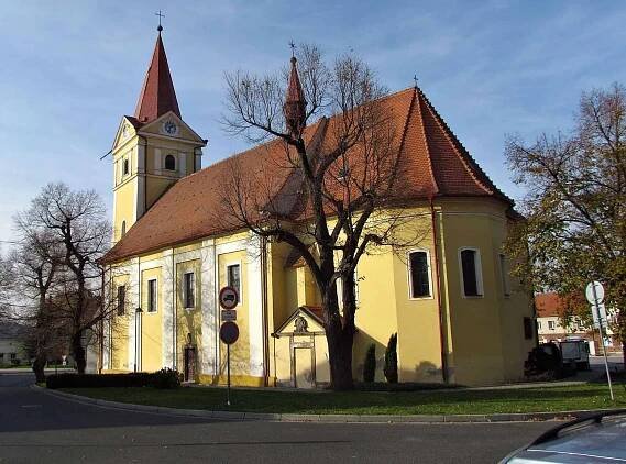 Fotogalerie • Kostel sv. Vavřince (Kostel) • Mapy.com