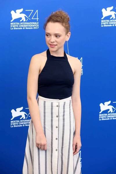 Shira Haas - Biography, Height & Life Story | Super Stars Bio