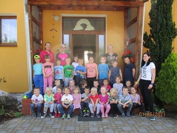 Den dětí - šipkovaná - Oficiální stránky Mateřské školy Tupadly
