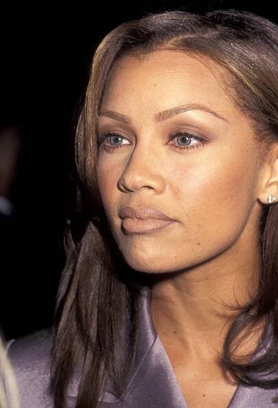 Pin by D Evans on Vanessa Williams ⭐️ ⭐️⭐️⭐️⭐️ | Pretty brown eyes, Pretty eyes, Vanessa williams