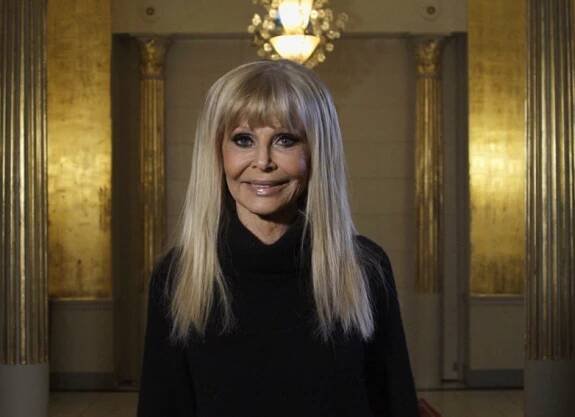 Britt ekland - JamesBond007.se