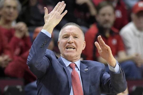 St. John's head coach Chris Mullin