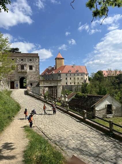 Výlet do čističky odpadních vod a na hrad Veveří – Soukromá mateřská a základní škola Rozmarýnová