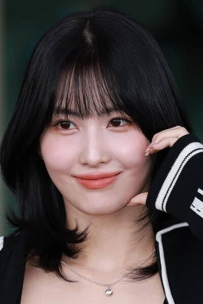 TWICE's Momo Posed Covered in Tattoos on Instagram & We're Obsessed — See Photos