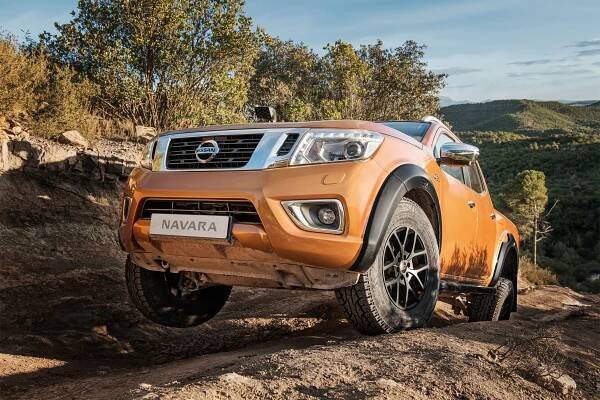 Nissan Navara AT32