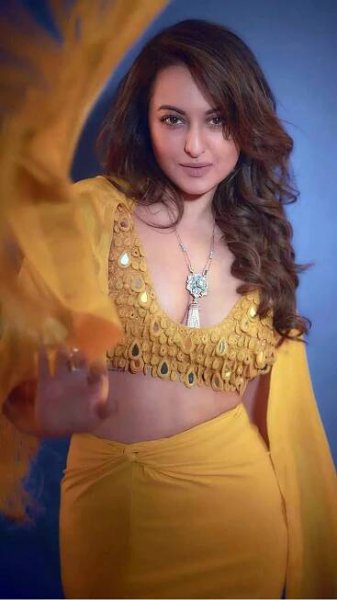 Sonakshi Sinha sets hair goals with every look