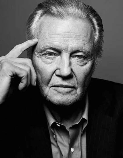 Jon Voight In B&W Wallpaper