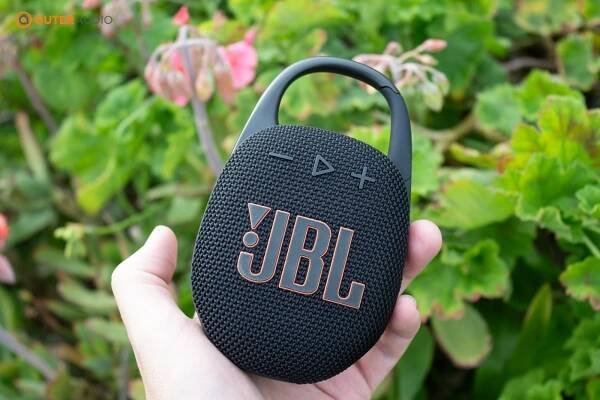 JBL Clip 4 vs Clip 5: A Worthy Upgrade